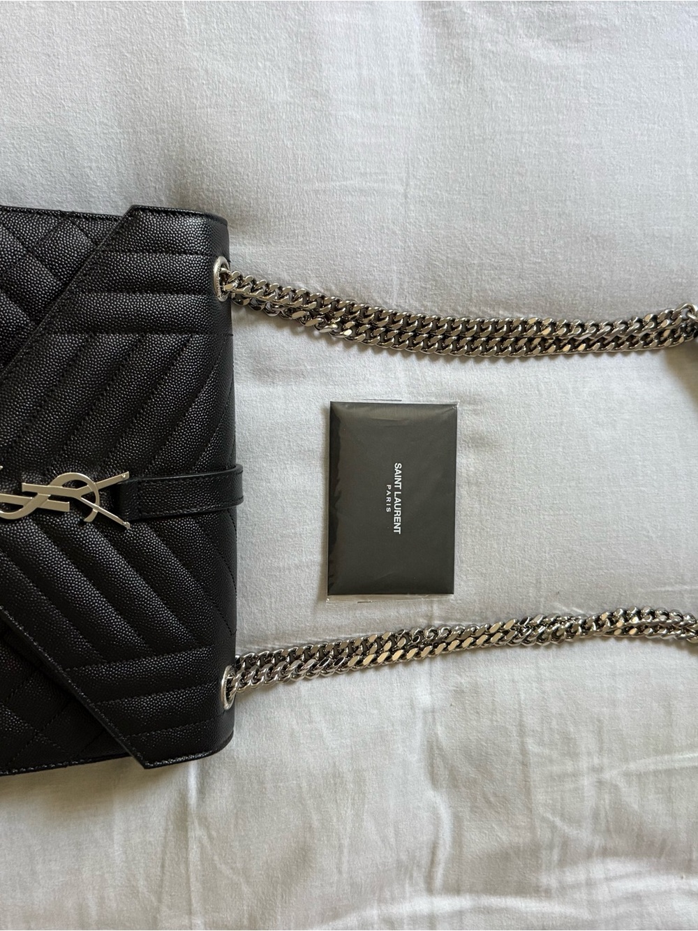 SAINT LAURENT ENVELOPE MEDIUM IN QUILTED GRAIN DE POUDRE EMBOSSED LEATHER - Picture 3 of 6